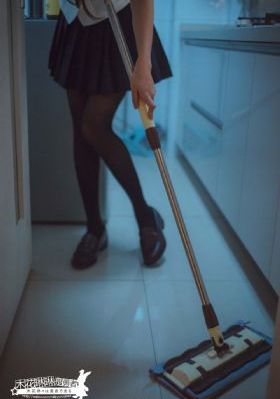 梦莹和翁屋顶欢爱十八集
